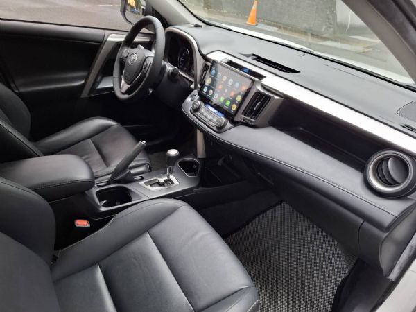 TOYOTA RAV4 尊爵版4代 照片6