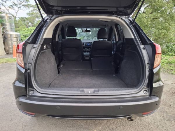 HONDA HR-V 1.8S 頂級款 照片9