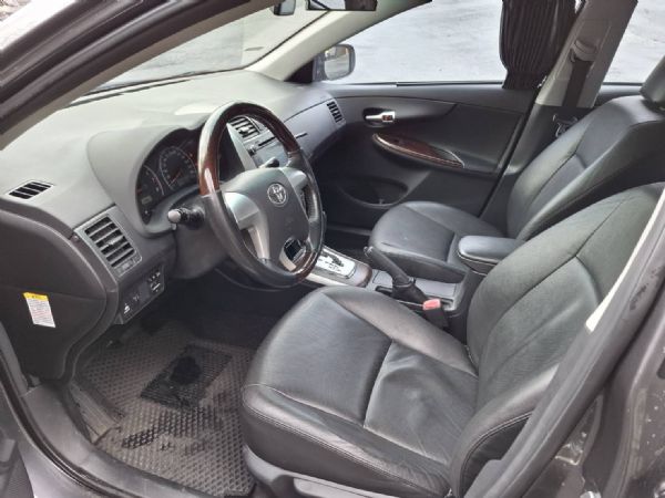 TOYOTA ALTIS 1.8 照片6