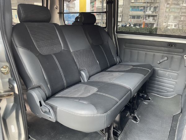 【保證實車實照實價】自排 僅駛8萬多公里 照片5