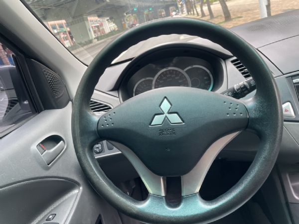 【保證實車實照實價】如有不實~整輛車送您 照片6