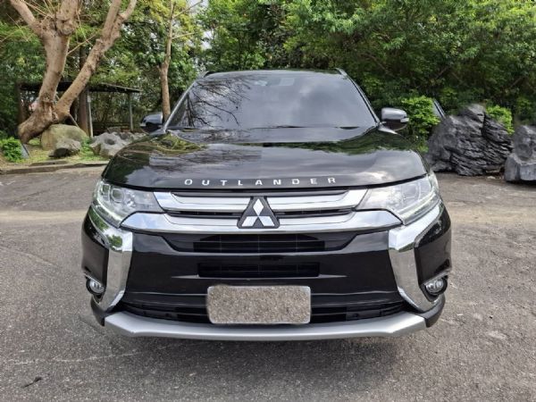 MITSUBISHI OUTLANDER 照片2