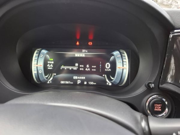 MITSUBISHI OUTLANDER 照片4