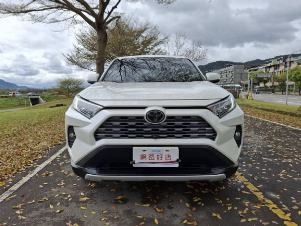 TOYOTA RAV4旗艦版 照片2