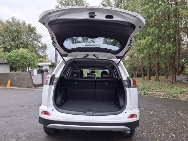 TOYOTA RAV4豪華版4代 照片6