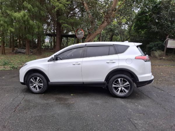 TOYOTA RAV4豪華版4代 照片7