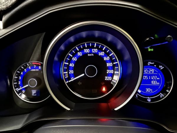 3.5代 旗艦S跑5萬 升級環景 照片10