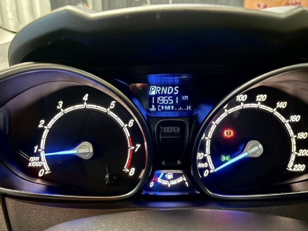 S運動型 僅跑12萬 免KEY/車門啟閉 照片10