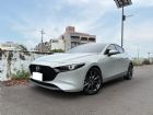 台南市新車101.8五門最頂規 僅跑1萬原漆 MAZDA 馬自達 / 3中古車