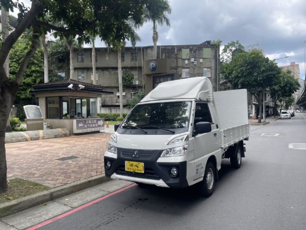 【保證實車實照實價】僅駛4萬多公里 照片1