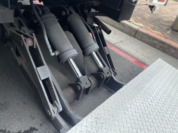 【保證實車實照實價】僅駛4萬多公里 照片7
