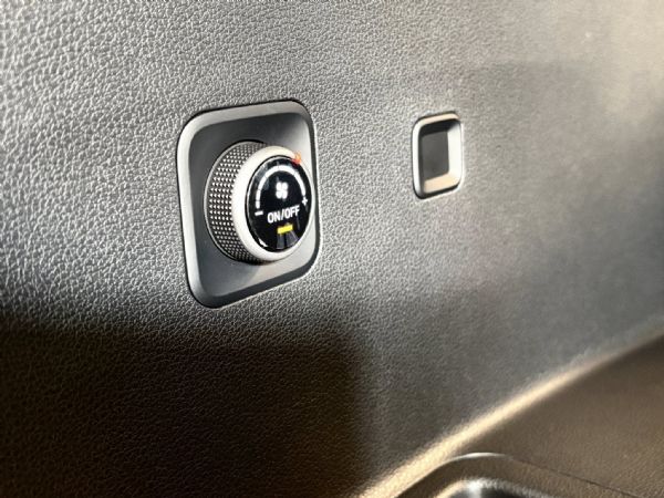 A款Custin跑2萬 保固中消光黑膜  照片7