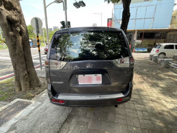 鑫宏車業2012年勁哥五人座1.5深灰 照片4