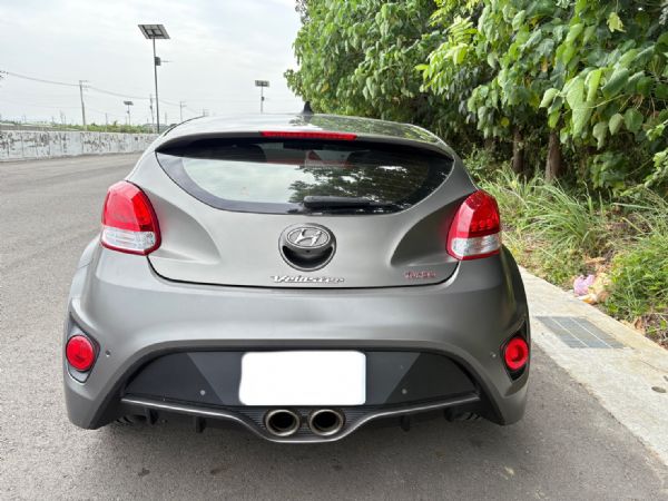 Veloster 小改 原廠消光灰跑7萬 照片2