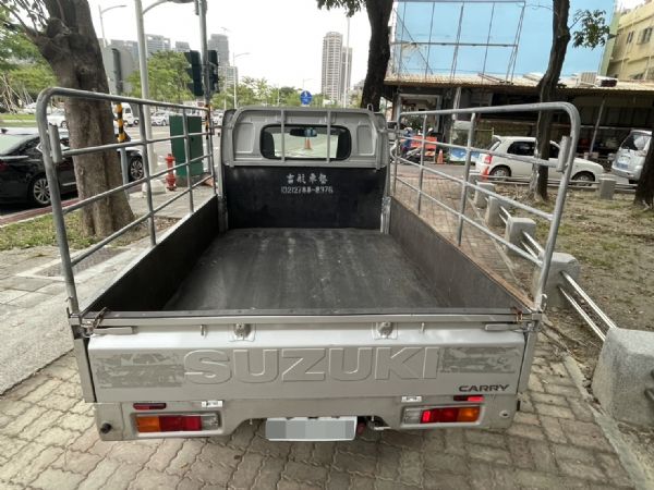 鑫宏車業2021年吉利1.5銀 照片5