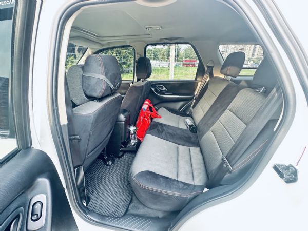 鑫宏車業2012年艾斯卡佩2.3 照片6