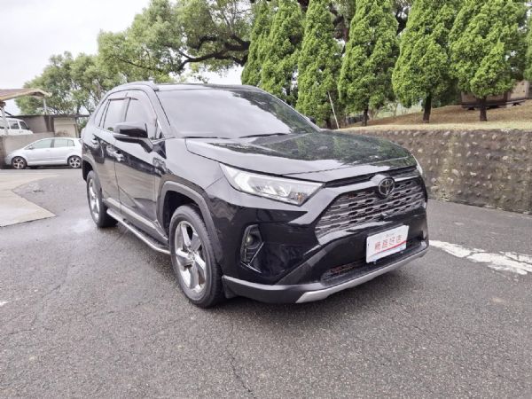 TOYOTA RAV4旗艦版 照片3
