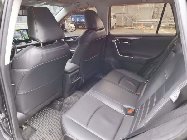 TOYOTA RAV4旗艦版 照片6