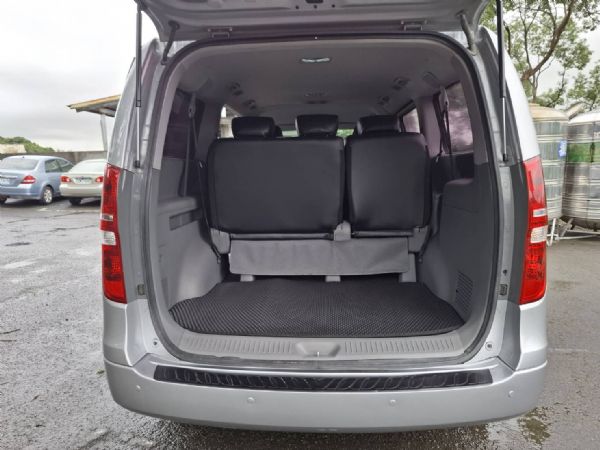  HYUNDAI STAREX 2.5  照片8