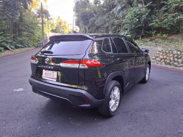 TOYOTA COROLLA CROSS 照片10