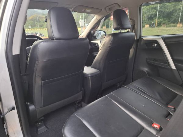  TOYOTA RAV4 照片5