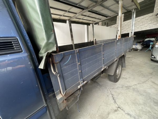 《鑫宏車業》得利卡 大改款3人座手排 照片6