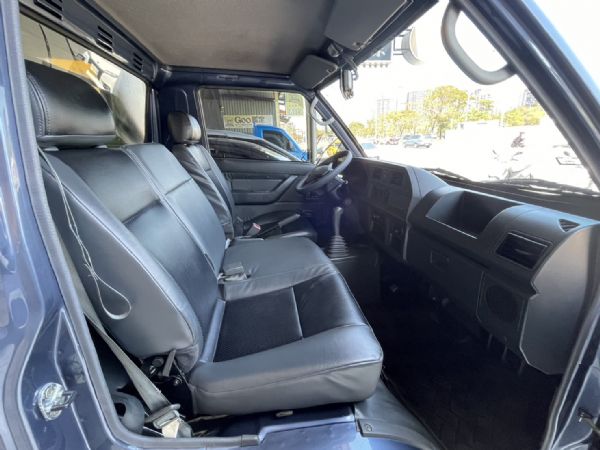 《鑫宏車業》得利卡 大改款3人座手排 照片8