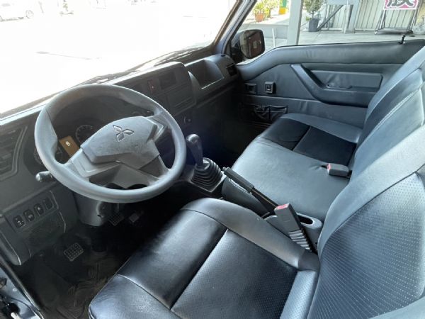 《鑫宏車業》得利卡 大改款3人座手排 照片9