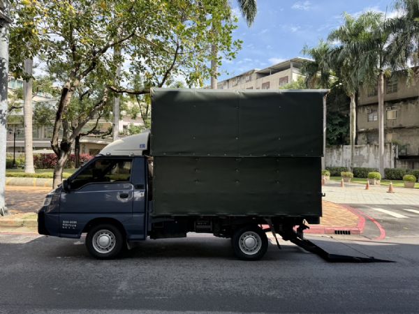 【保證實車實照實價】如有不實~整輛車送您 照片1