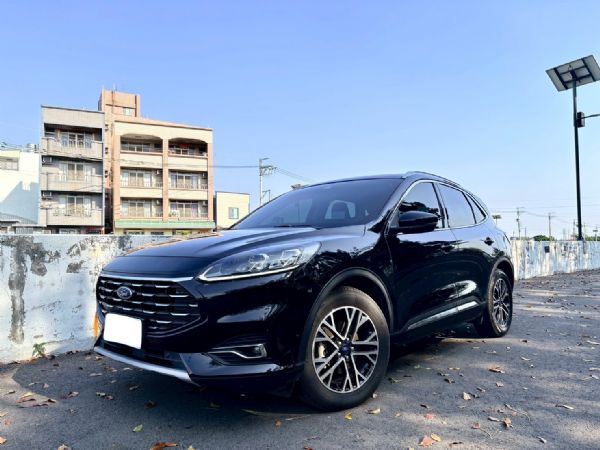 KUGA旗艦 僅跑5.8萬 LV2駕駛 照片2