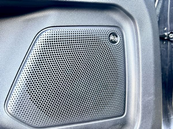 KUGA旗艦 僅跑5.8萬 LV2駕駛 照片10