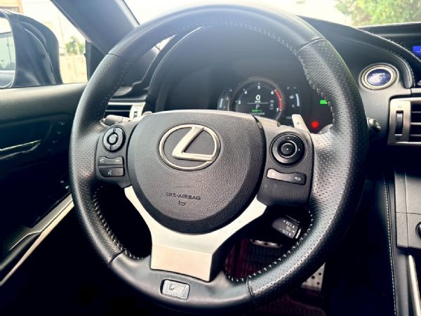 IS300H 市場少有F版 僅跑13萬  照片5