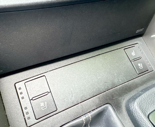 IS300H 市場少有F版 僅跑13萬  照片6