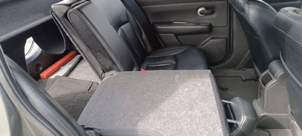 Nissan Tiida 5D 1.8  照片7