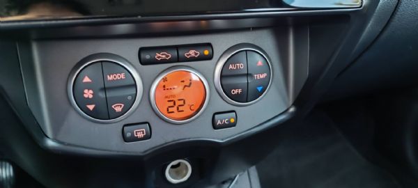 Nissan LIVINA 豪華版  照片7