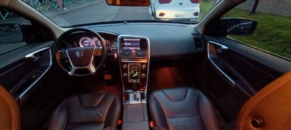 VOLVO XC60 T5 照片4