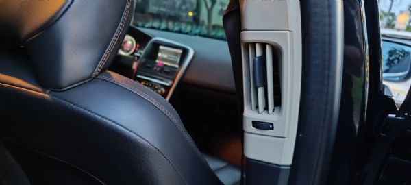 VOLVO XC60 T5 照片7