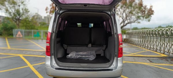 Hyundai Starex尊貴 照片9