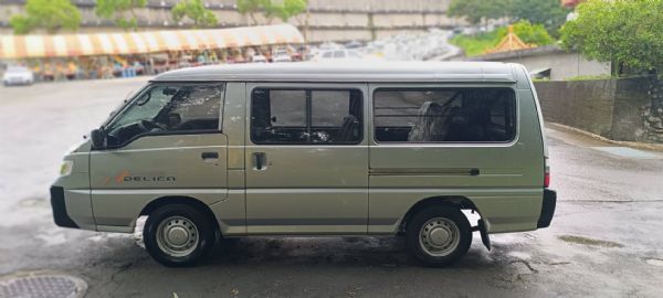 Mitsubishi Delica 照片2