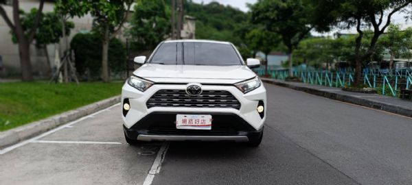2019 TOYOTA RAV4 2.0 照片1