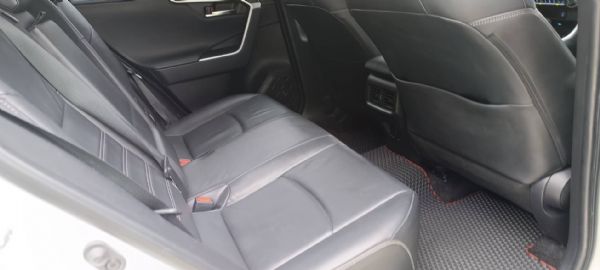 2019 TOYOTA RAV4 2.0 照片5