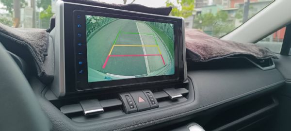 2019 TOYOTA RAV4 2.0 照片9