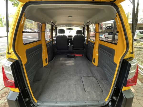 《鑫宏車業》菱利A180 2人座手排廂型 照片9