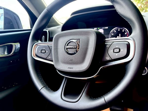 XC40 T3 僅跑3.9萬 原版件  照片6